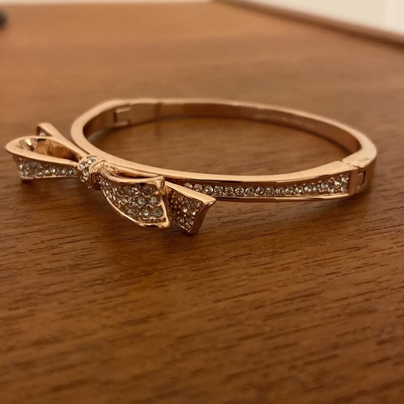 Kate Spade bow bracelet rose gold - Picture 3 of 4